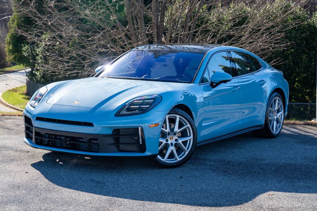 2026 Porsche Panamera 4 AWD