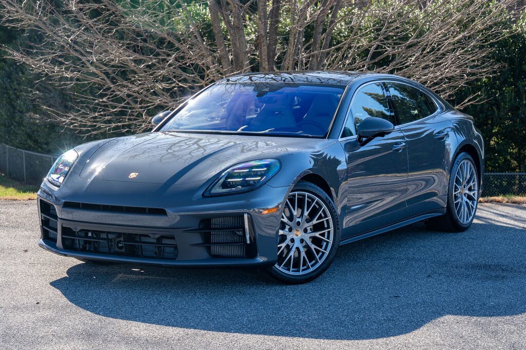 2026 Porsche Panamera RWD