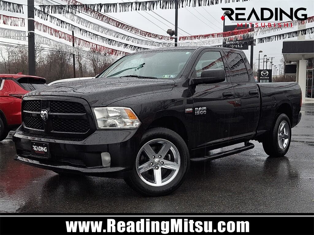 2017 RAM 1500 Express Quad Cab 4WD