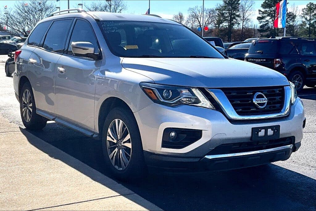 2019 Nissan Pathfinder SL FWD