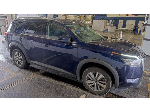 2022 Nissan Pathfinder SL 4WD