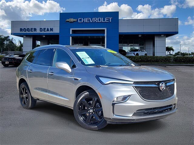 2023 Buick Enclave Essence FWD