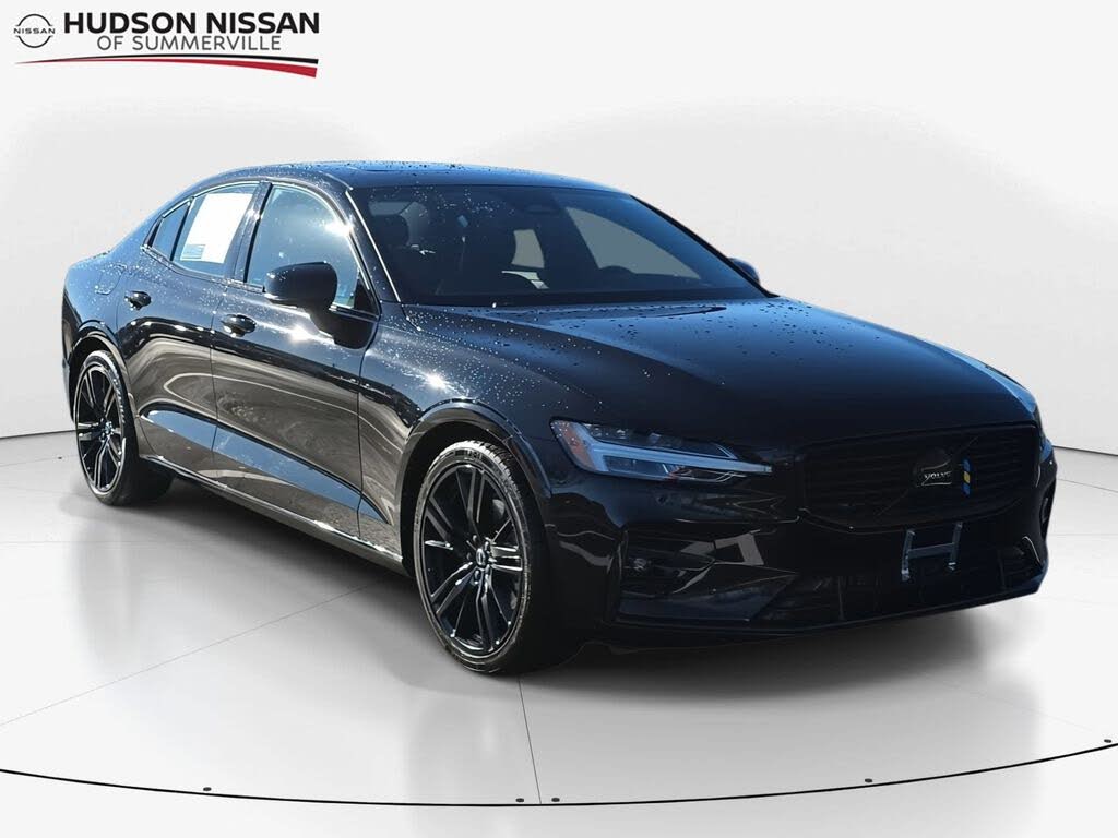 2023 Volvo S60 B5 Plus Black Edition FWD