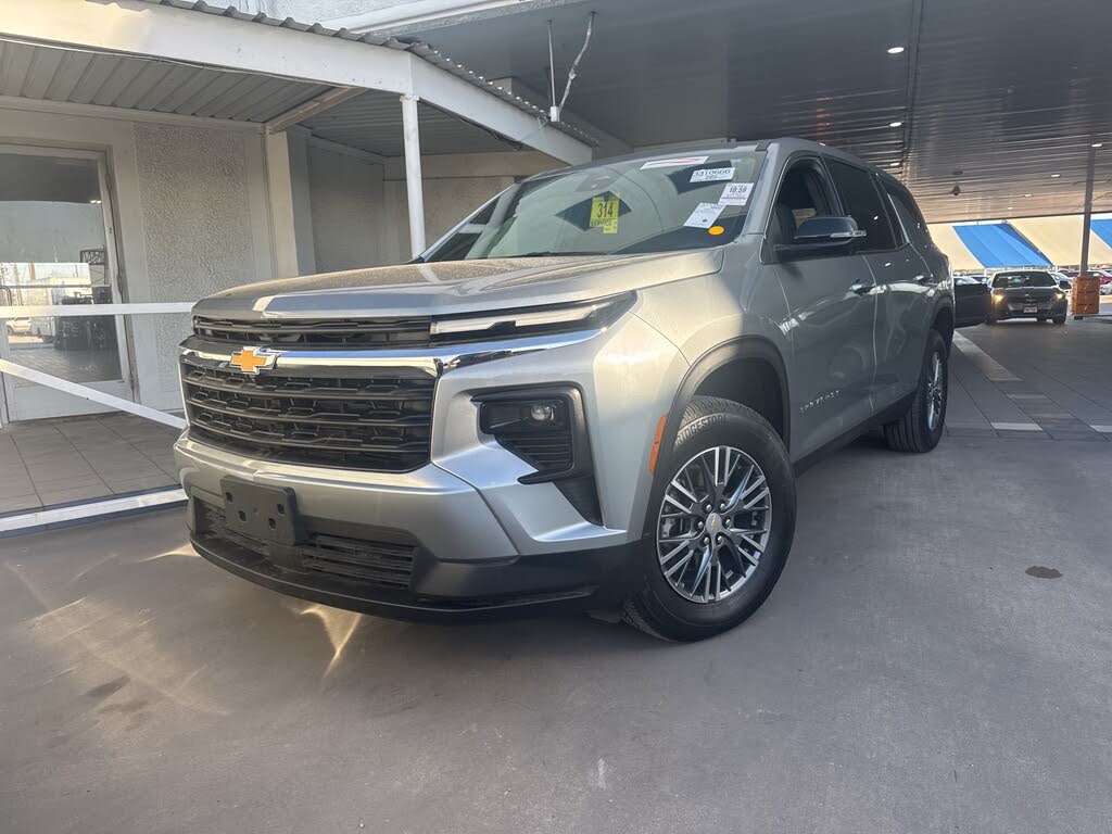 2024 Chevrolet Traverse LS FWD