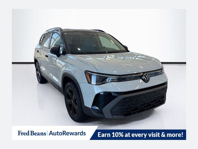 2026 Volkswagen Taos SE Black 4Motion