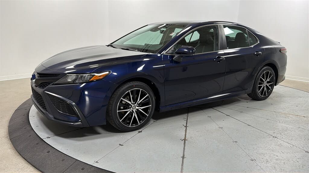 2021 Toyota Camry SE FWD