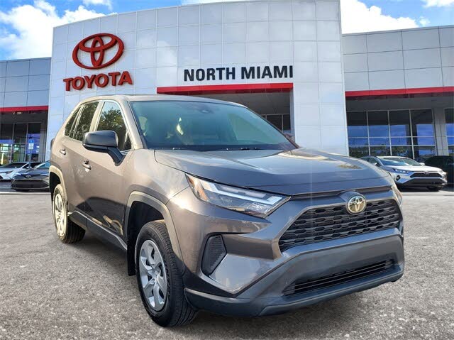 2024 Toyota RAV4 LE FWD