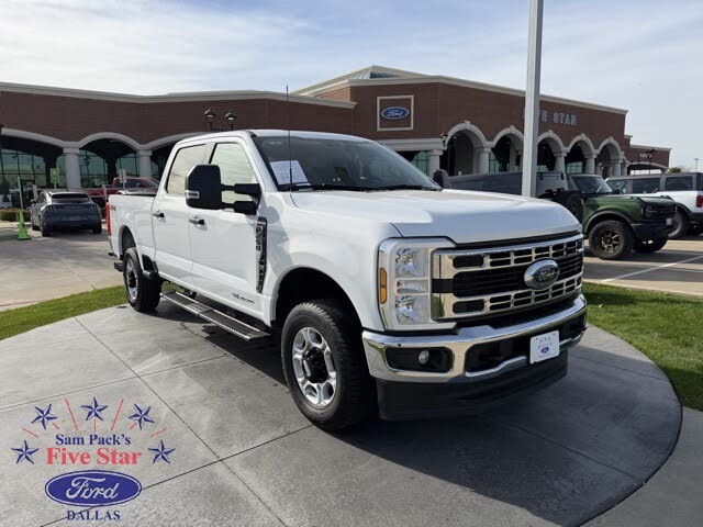 2025 Ford F-250 Super Duty XLT Crew Cab 4WD
