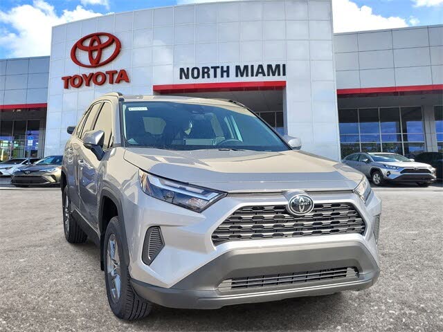 2025 Toyota RAV4 XLE FWD