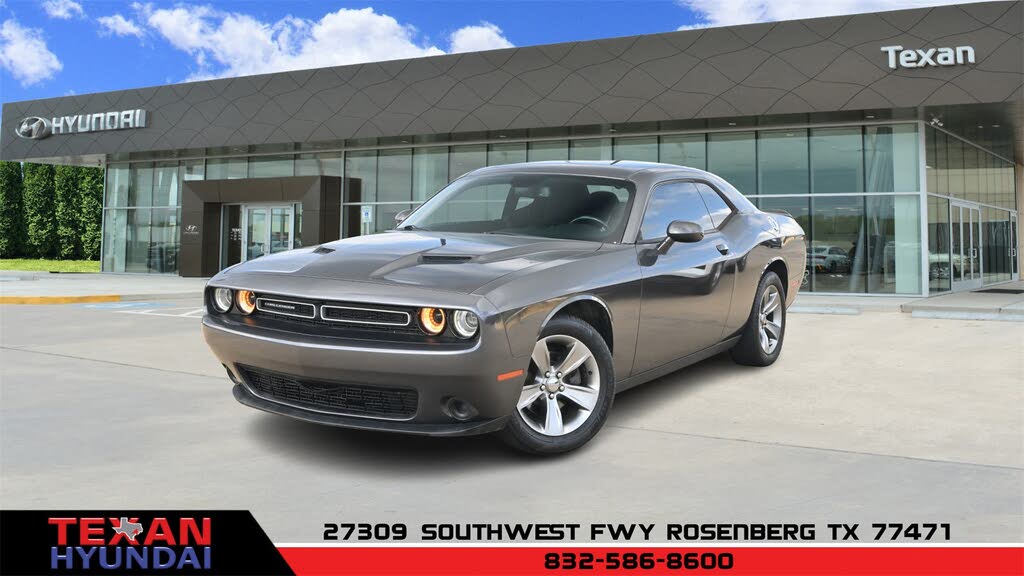 2019 Dodge Challenger SXT RWD