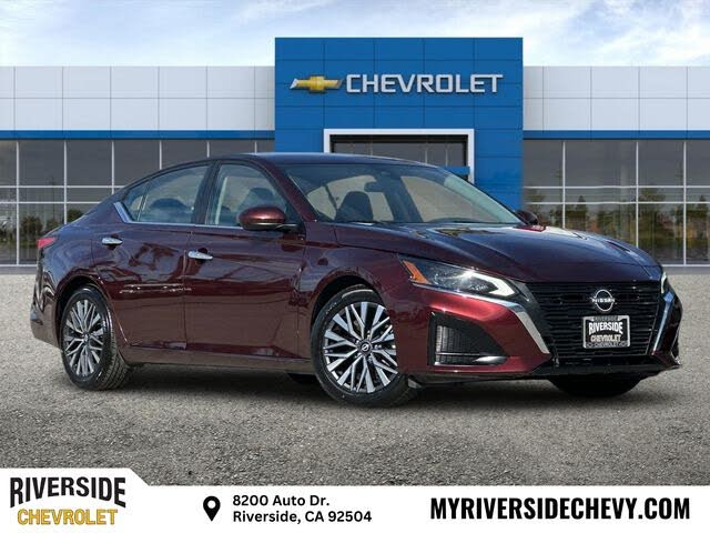 2023 Nissan Altima 2.5 SV FWD