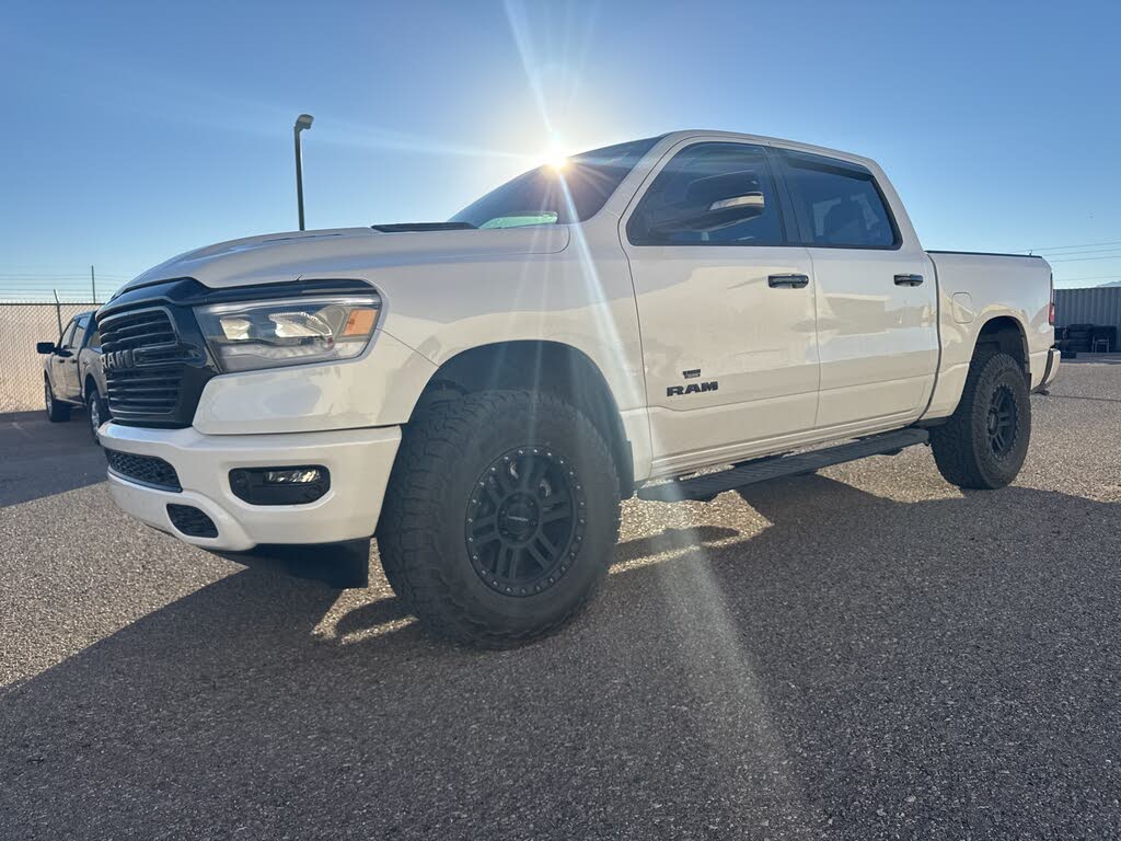 2024 RAM 1500 Laramie Crew Cab 4WD
