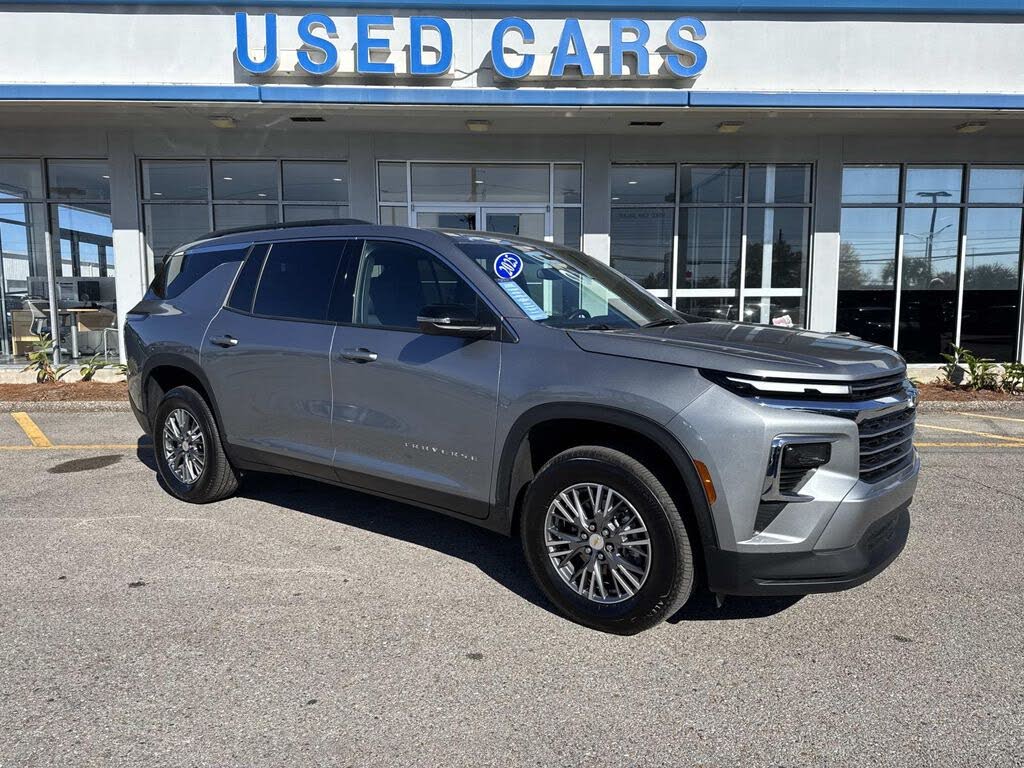 2025 Chevrolet Traverse LT FWD