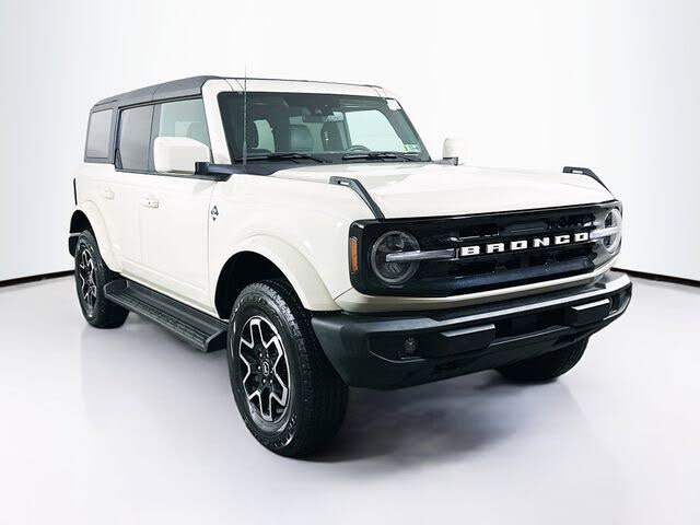 2025 Ford Bronco Outer Banks 4-Door 4WD