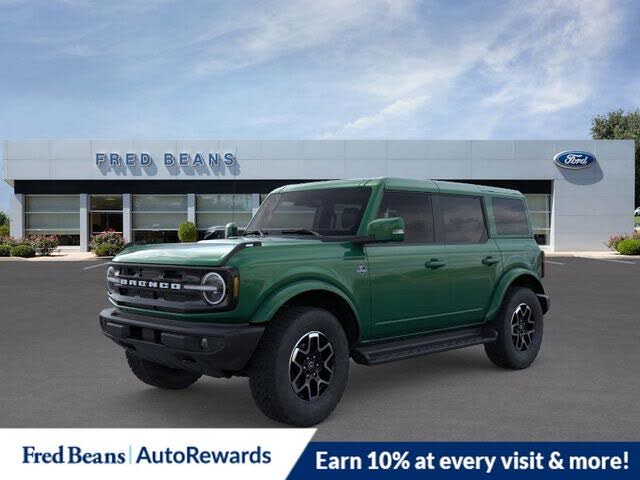 2025 Ford Bronco Outer Banks 4-Door 4WD