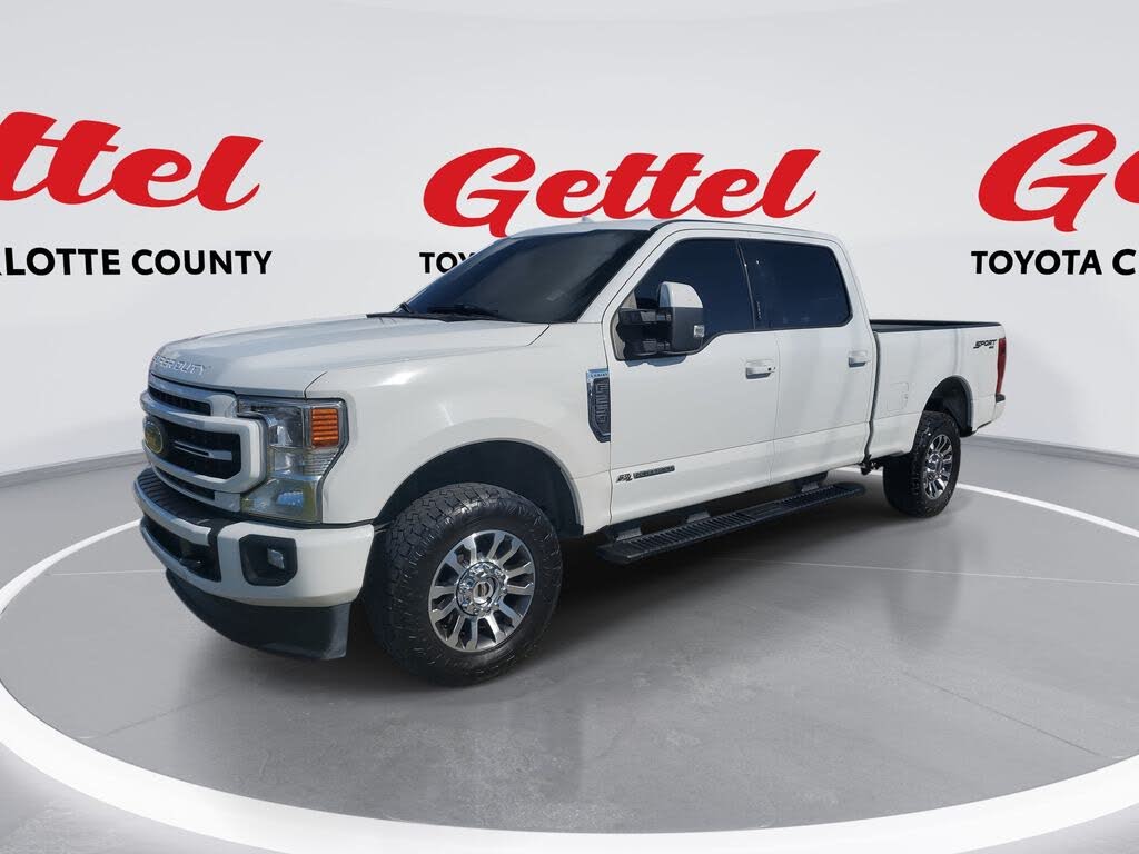 2022 Ford F-250 Super Duty Lariat Crew Cab 4WD