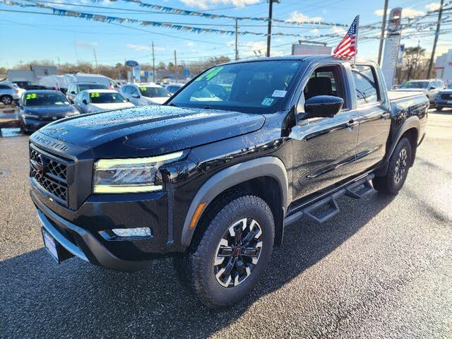 2024 Nissan Frontier PRO-4X Crew Cab 4WD
