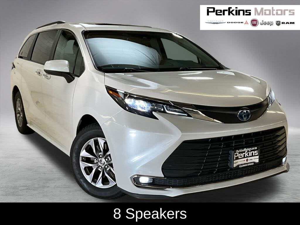 2024 Toyota Sienna XLE 7-Passenger FWD