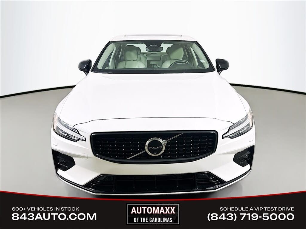 2024 Volvo S60 B5 Plus Dark Theme FWD