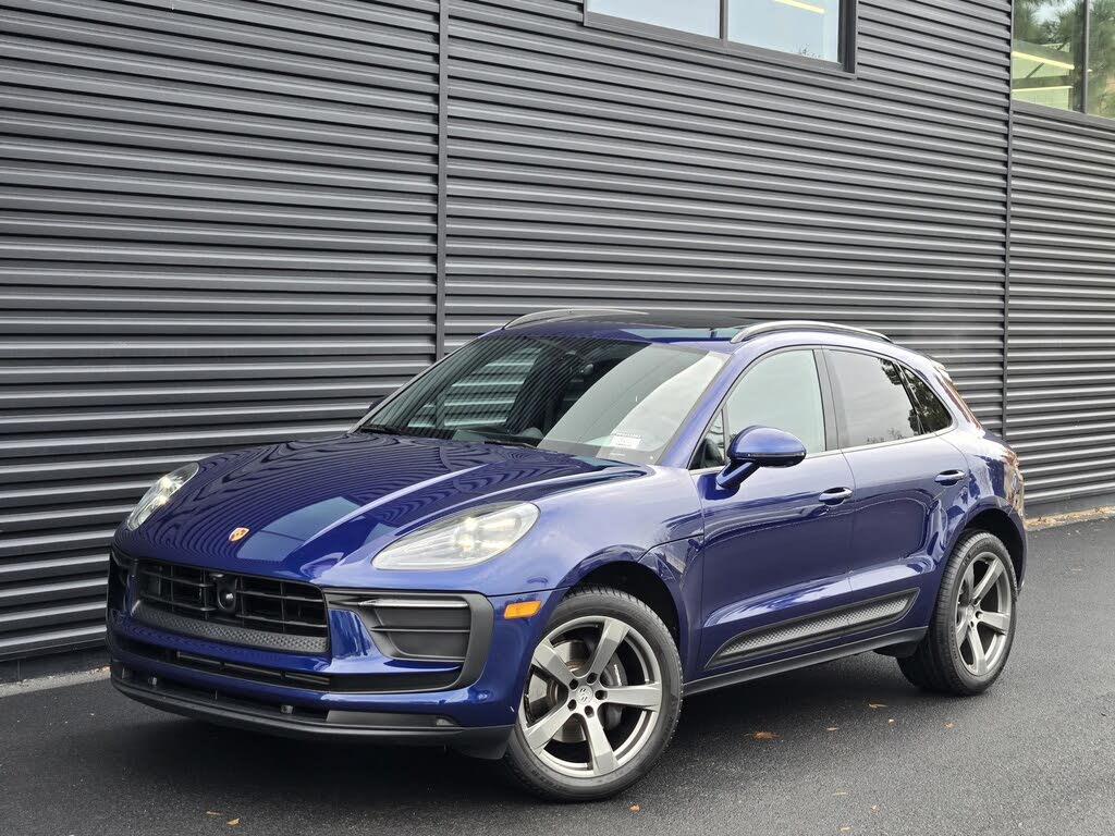 2025 Porsche Macan AWD