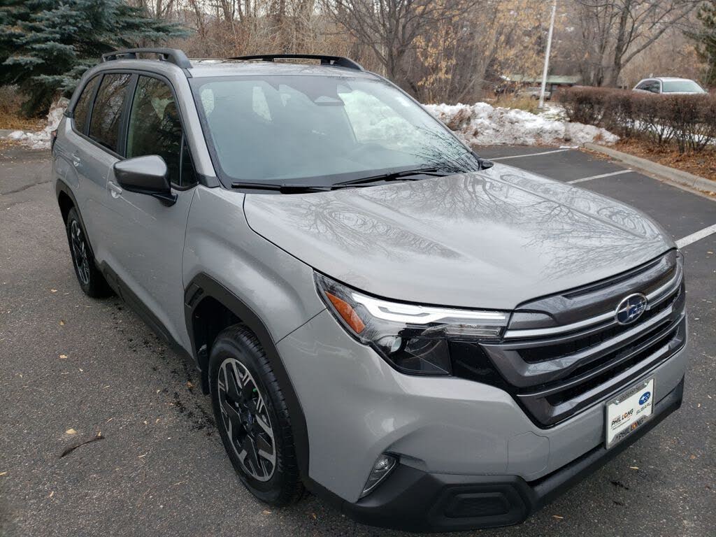 2025 Subaru Forester Premium Crossover AWD