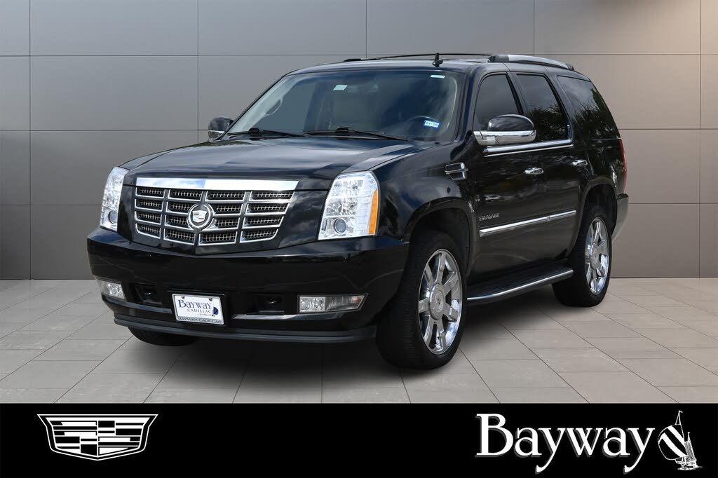 2011 Cadillac Escalade Luxury RWD