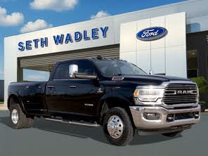 RAM 3500 Laramie Crew Cab LB DRW 4WD