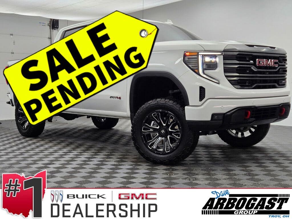 2023 GMC Sierra 1500 AT4 Crew Cab 4WD