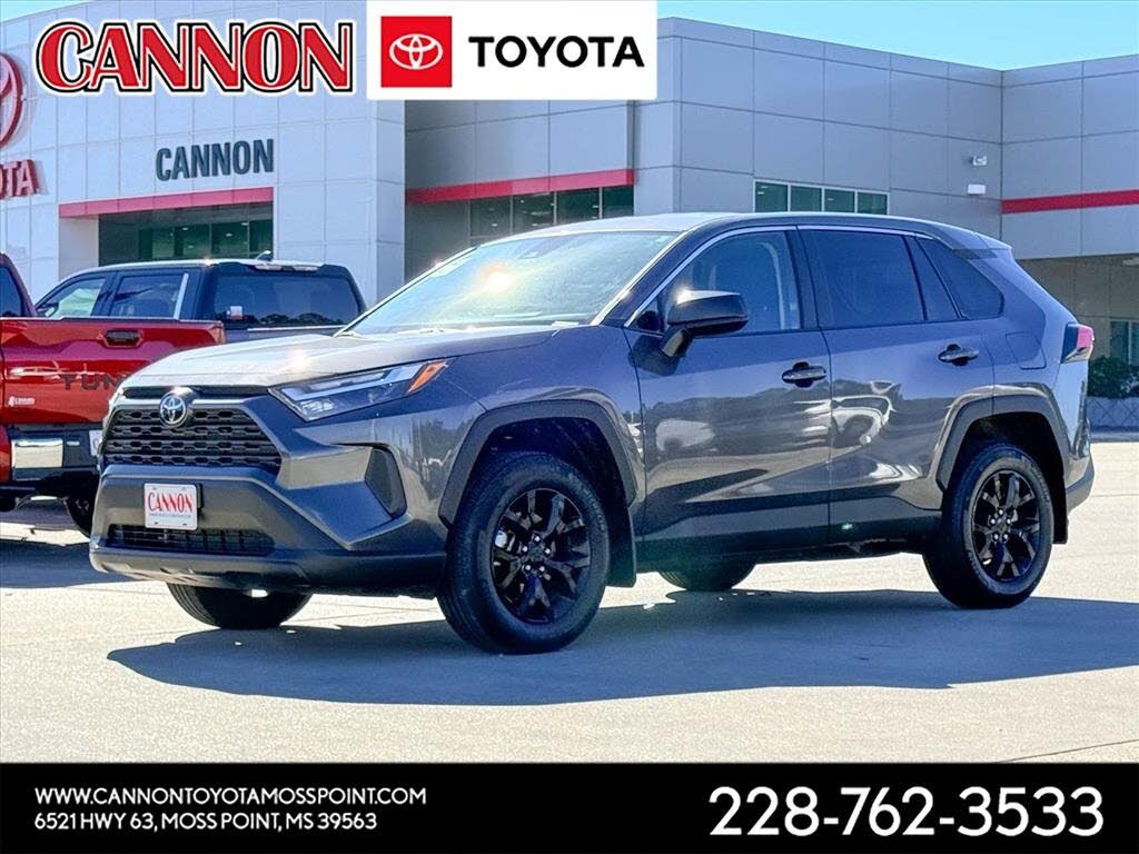 2024 Toyota RAV4 LE FWD