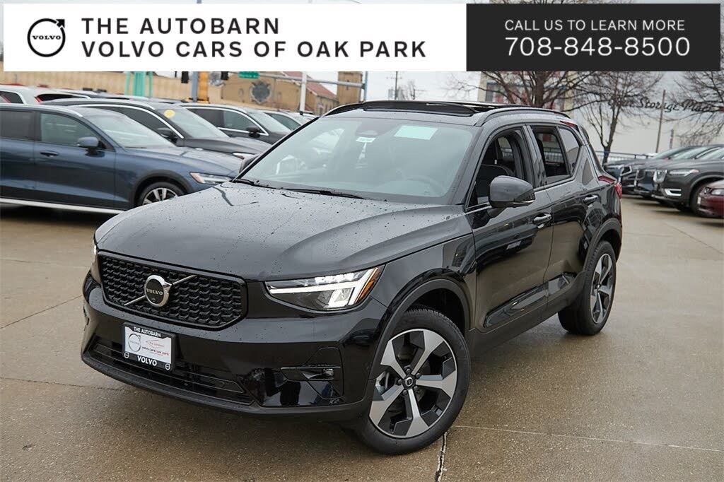 2026 Volvo XC40 B4 Plus FWD