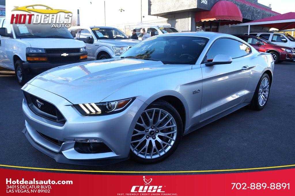 2017 Ford Mustang GT Premium Coupe RWD