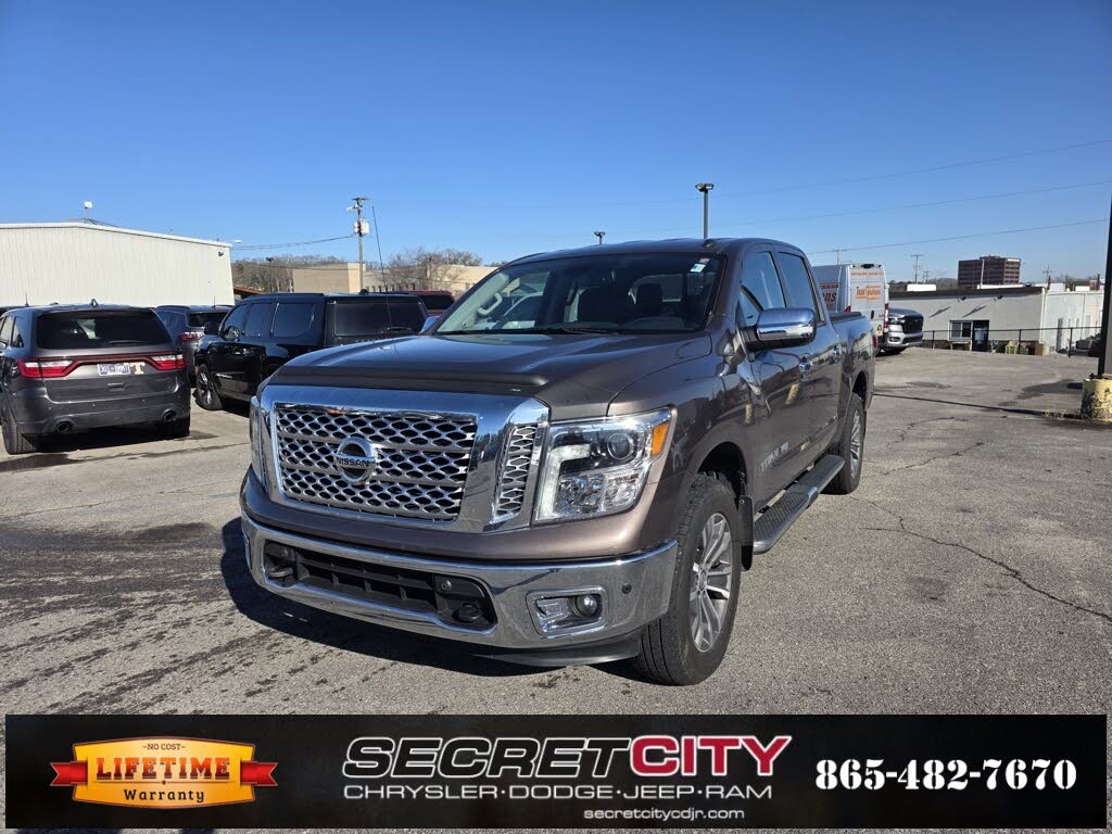 2018 Nissan Titan SL Crew Cab 4WD