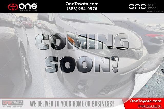 2020 Toyota Sienna SE 8-Passenger FWD