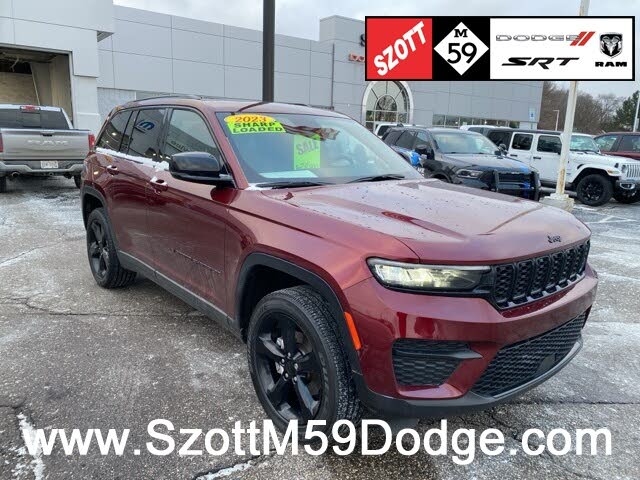 2023 Jeep Grand Cherokee Altitude 4WD