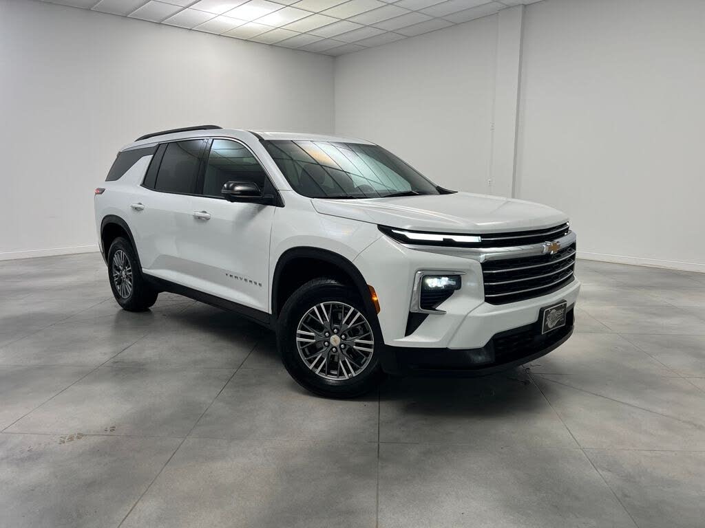 2024 Chevrolet Traverse LT FWD