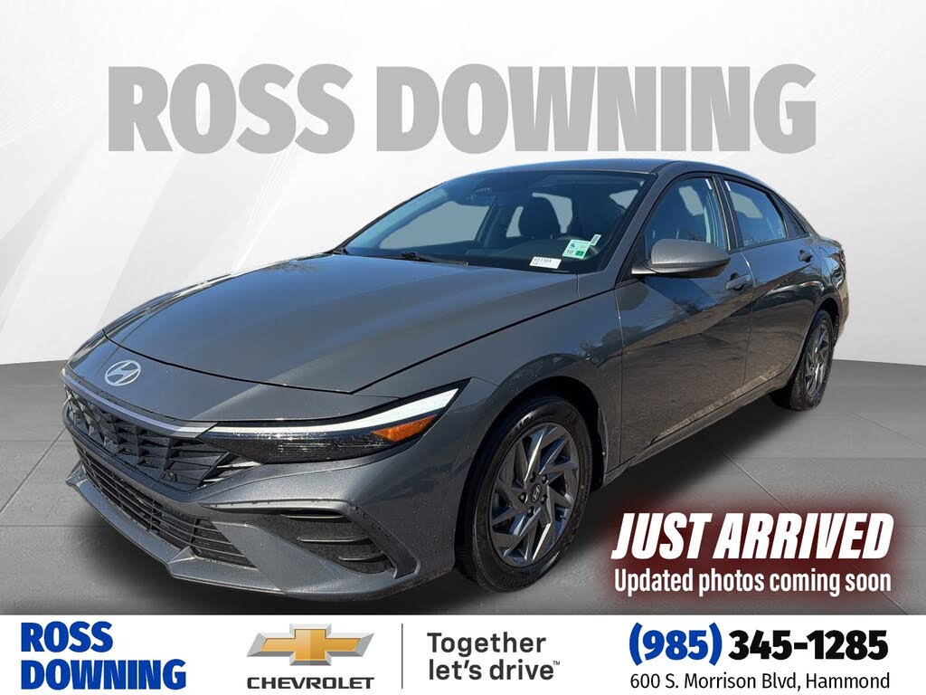 2024 Hyundai Elantra SEL FWD