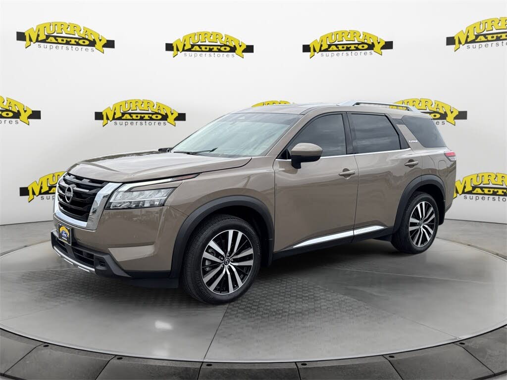 2024 Nissan Pathfinder Platinum FWD