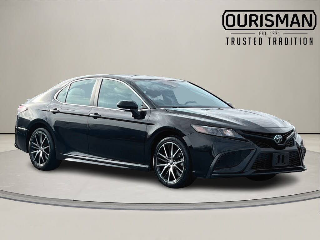 2024 Toyota Camry SE AWD