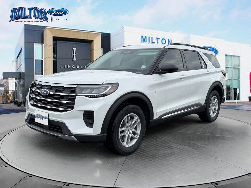 2025 Ford Explorer Active AWD