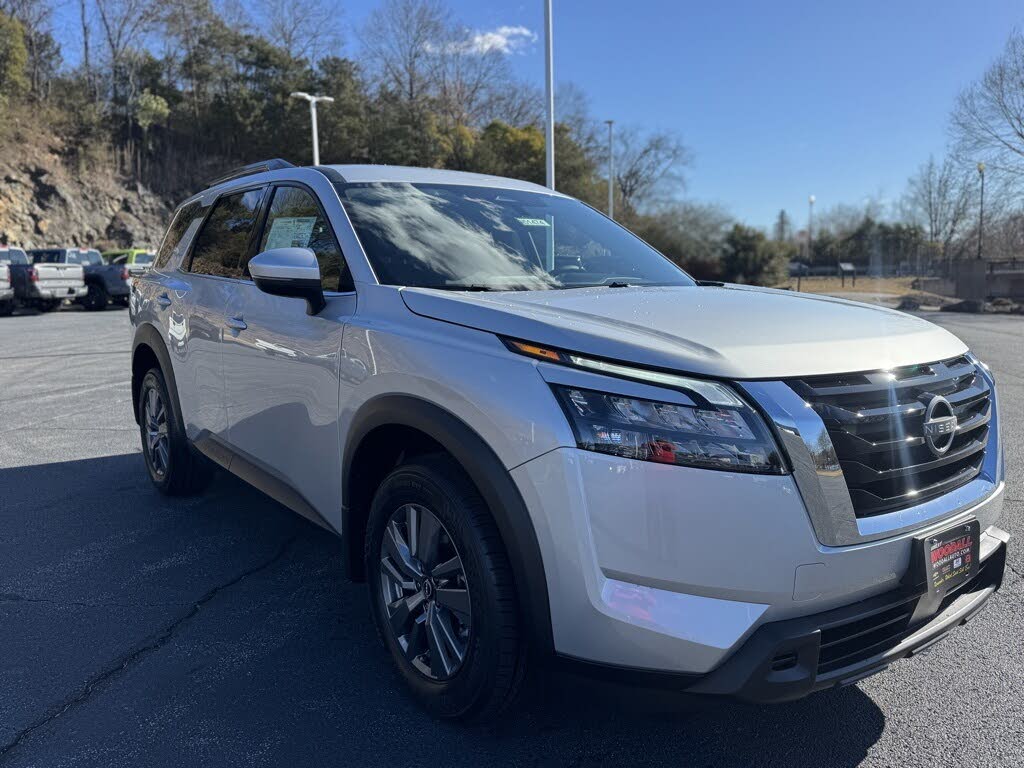 2025 Nissan Pathfinder SV 4WD