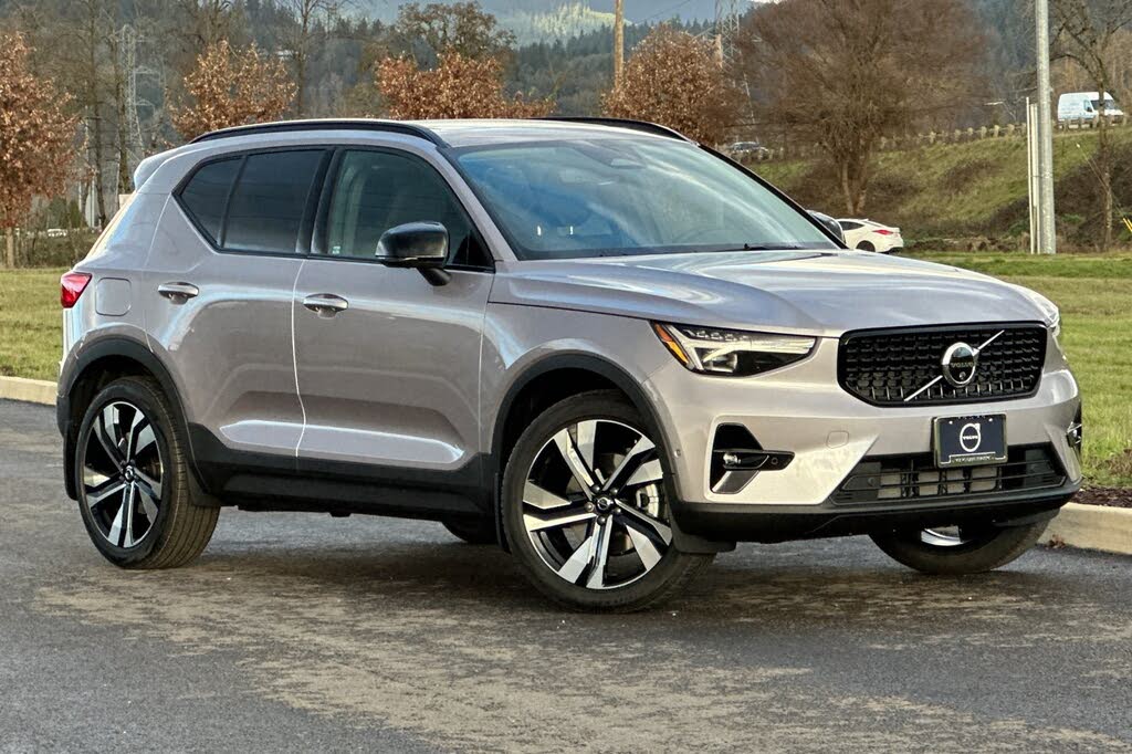 2026 Volvo XC40 B5 Ultra AWD