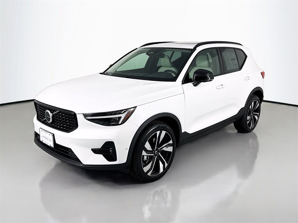2026 Volvo XC40 B5 Ultra AWD