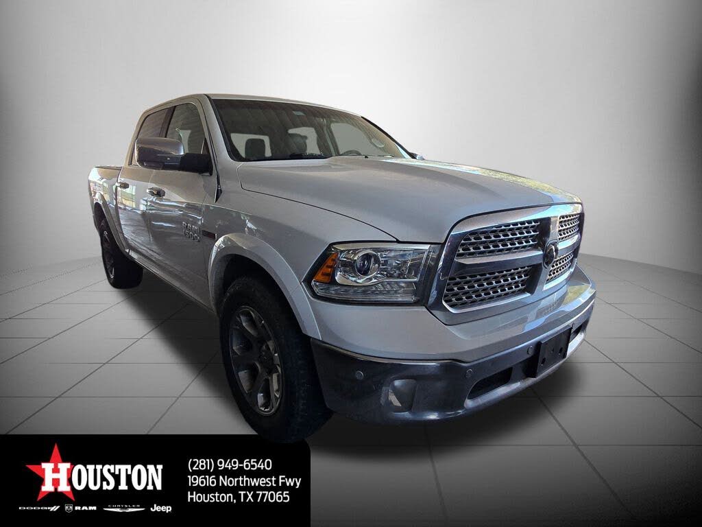 2017 RAM 1500 Laramie Crew Cab 4WD
