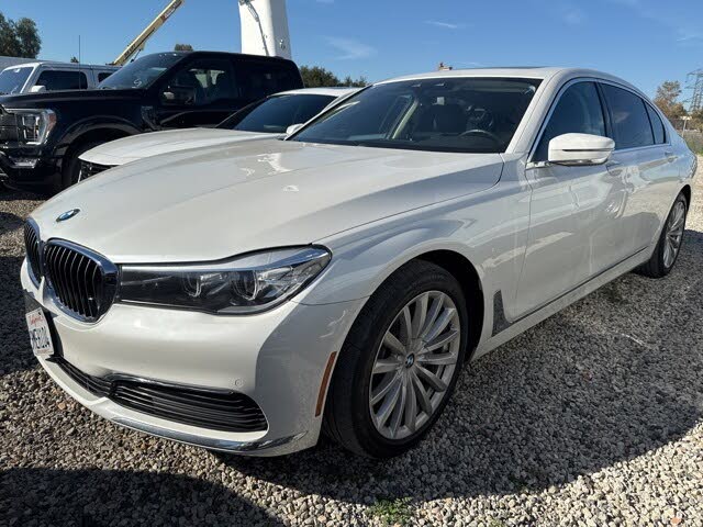 2019 BMW 7 Series 740i RWD
