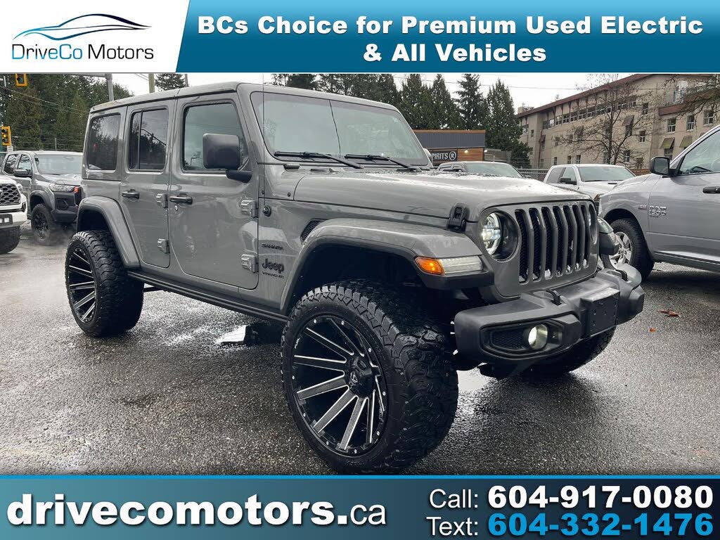 Jeep Wrangler Sahara 4-Door 4WD 2023