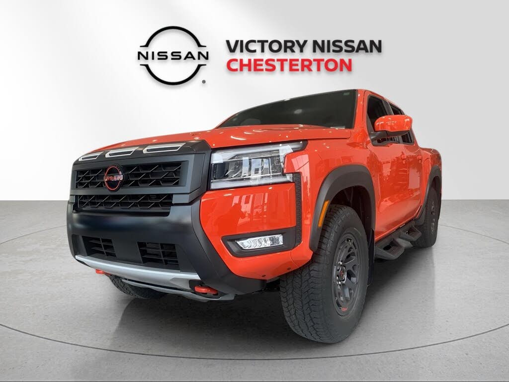 2025 Nissan Frontier PRO-4X Crew Cab 4WD