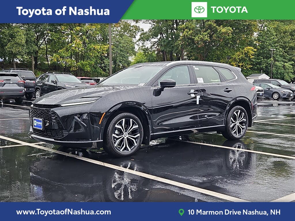 2025 Toyota Crown Signia XLE AWD