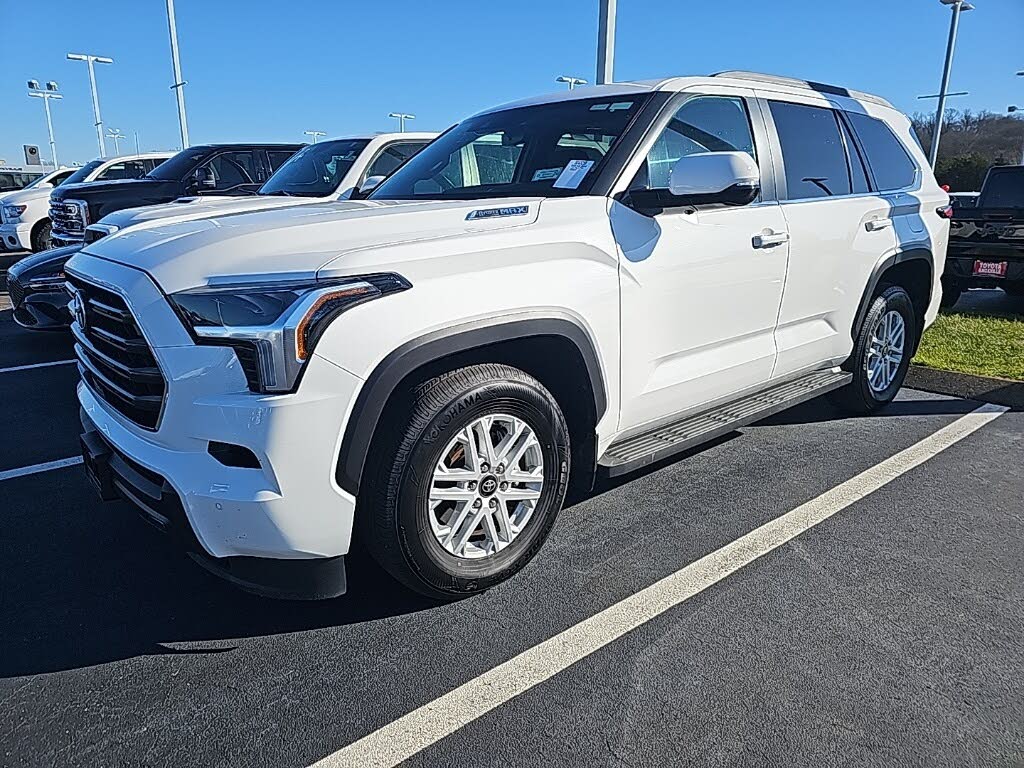 2025 Toyota Sequoia SR5 4WD