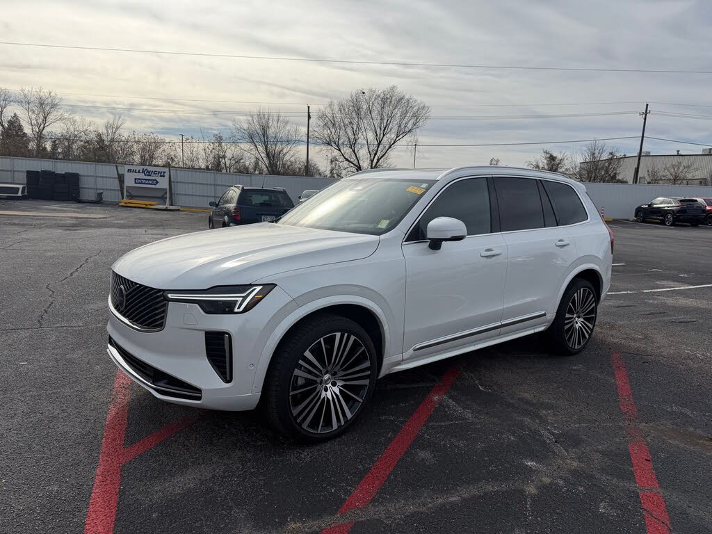 2025 Volvo XC90 B5 Ultra Bright Theme 7-Passenger AWD