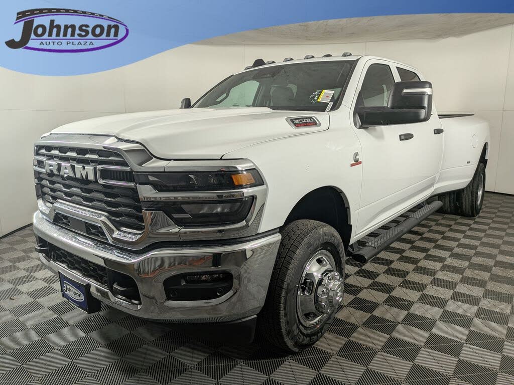 2026 RAM 3500 Tradesman Crew Cab LB DRW 4WD